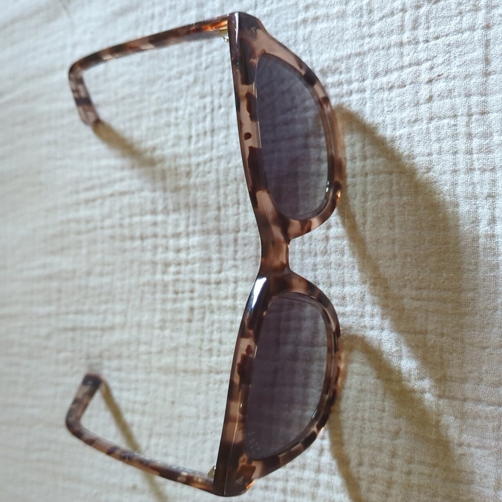 Diff Eyewear Tortoise Shell Sun Glasses - image 2